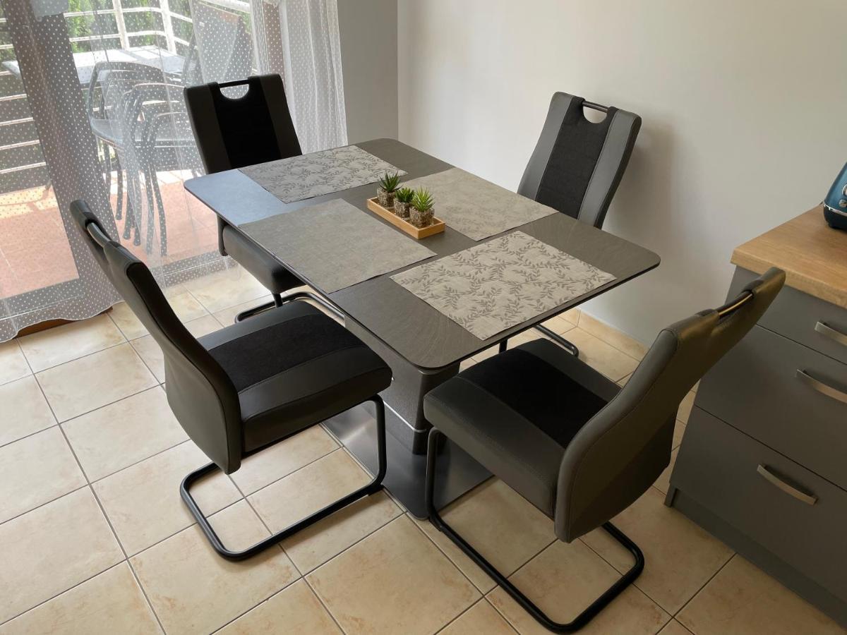 Levi'S Wellness Apartman Сиофок Екстериор снимка